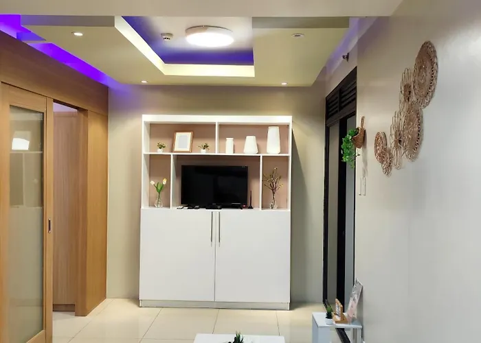 Shell Res Nr Moa 2br Free Parking